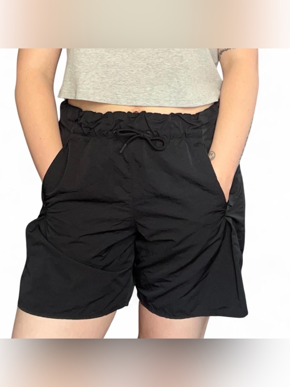 Vintage Nike Women’s Black Drawstring Paperbag Waist Shorts